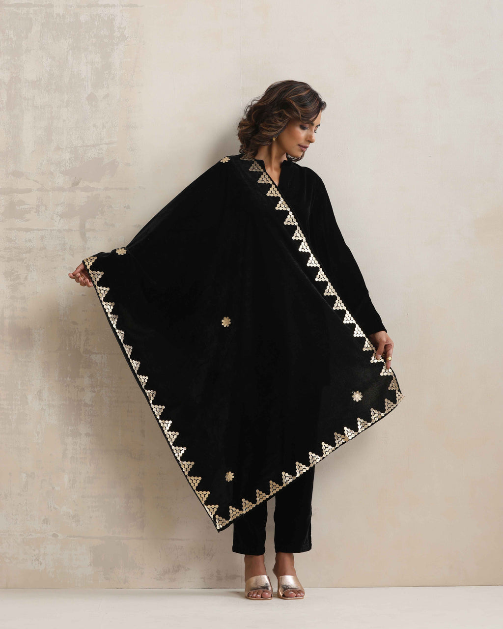 trueBrowns Black Velvet Gota Patti Stole | Grocsy