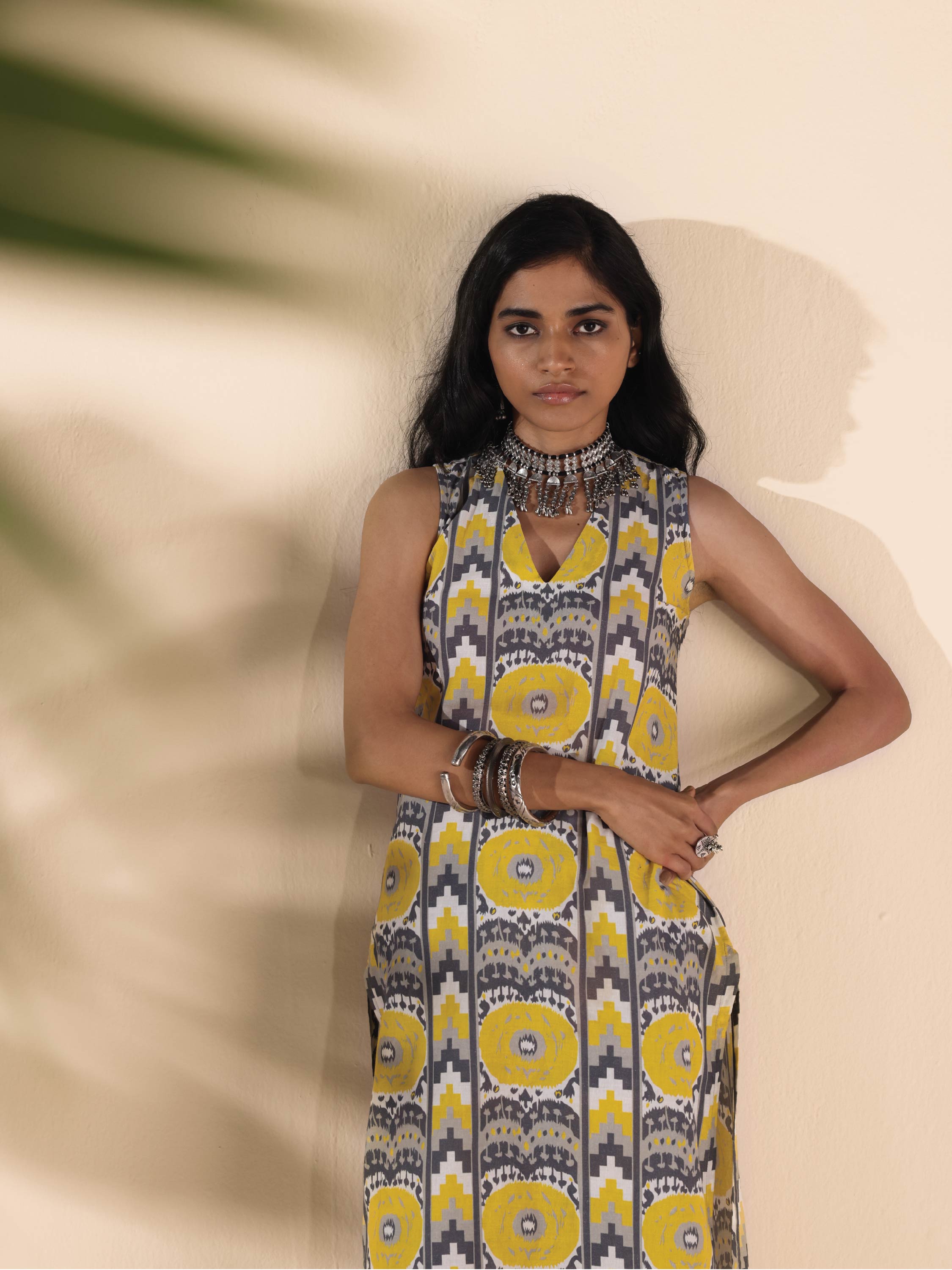 trueBrowns Yellow Cotton Ikat Sleeveless Kurta Pant Set | Grocsy