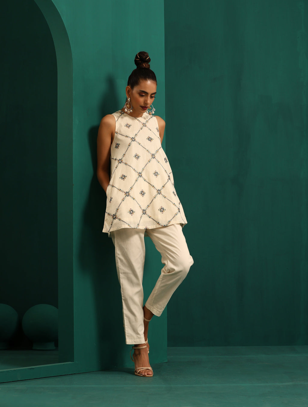 trueBrowns Ivory Rhombus Cotton Sleeveless Co-Ord Set | Grocsy