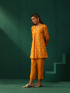 trueBrowns Mustard Geometric Floral Viscose Silk Front Pleat Co-ord Set | Grocsy