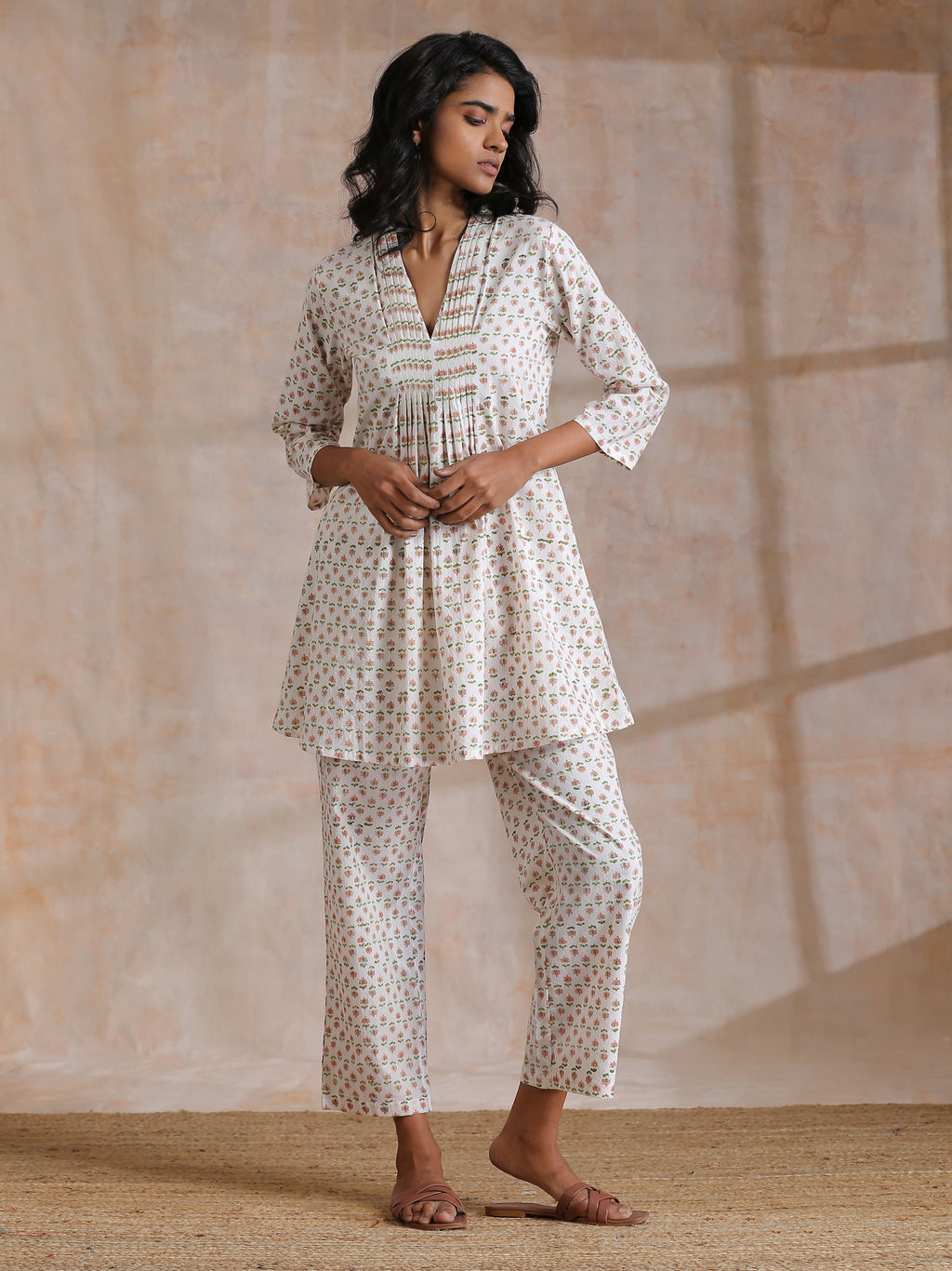 trueBrowns White With Small Floral Booti Print Cotton Pleated Co-Ord Set | Grocsy