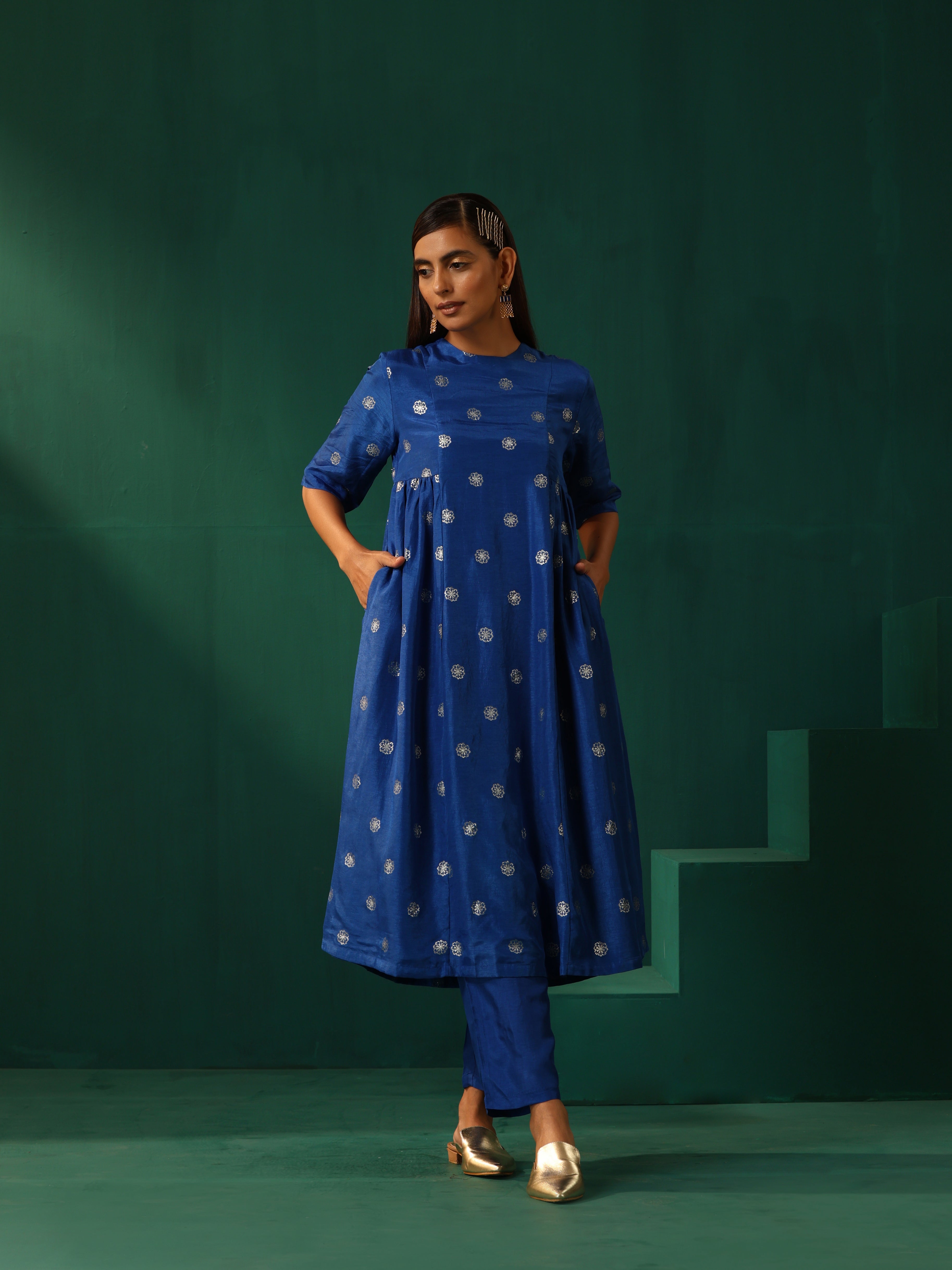 trueBrowns Royal Blue Geometric Floral Viscose Silk Side Gathered Kurta Pant Set | Grocsy