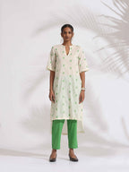 trueBrowns Off-White Cotton Floral Embroidered Straight Kurta Set | Grocsy