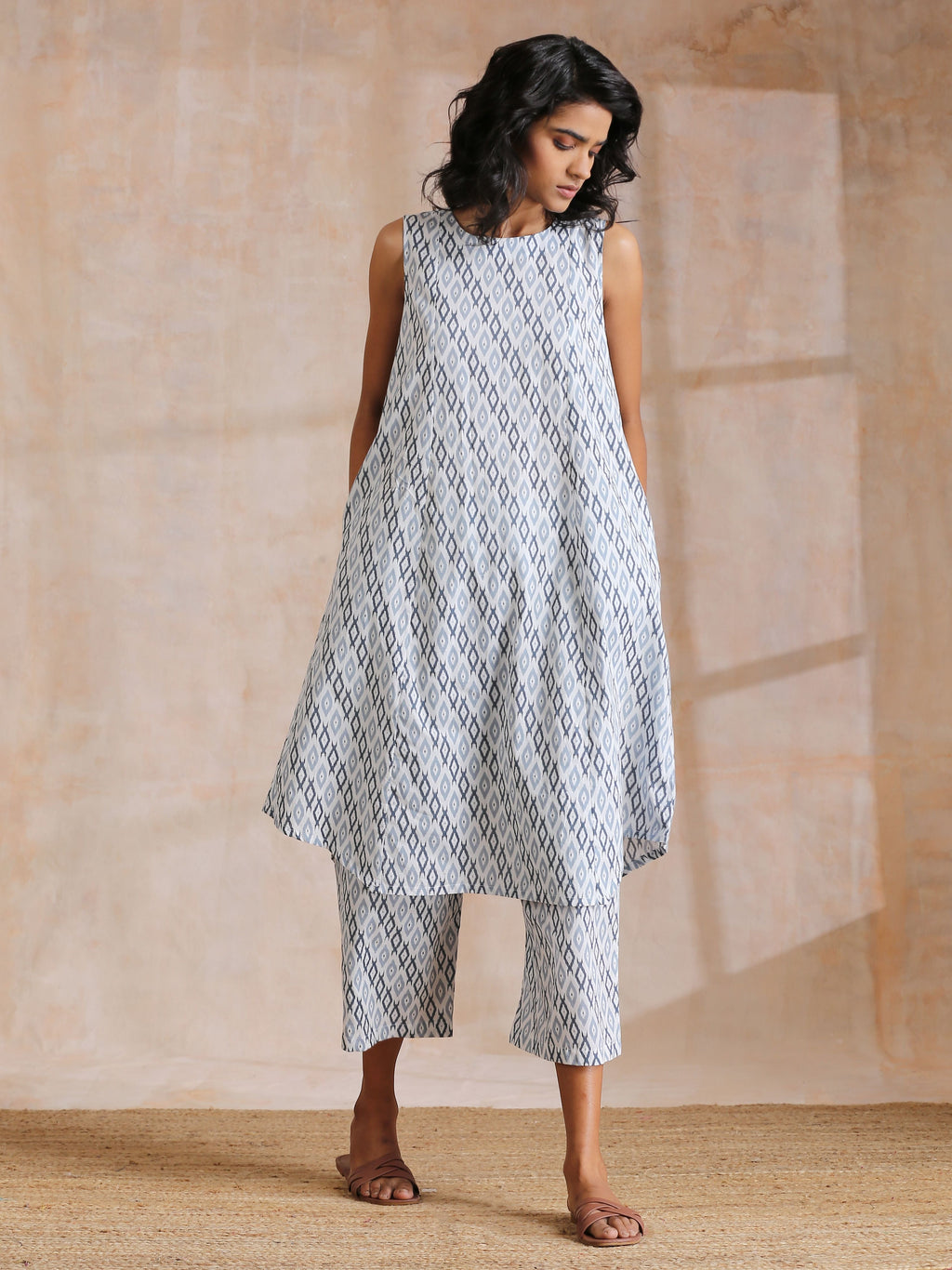trueBrowns Multi Grey On Grey Ikat Print Cotton High-Low Co-Ord Set | Grocsy