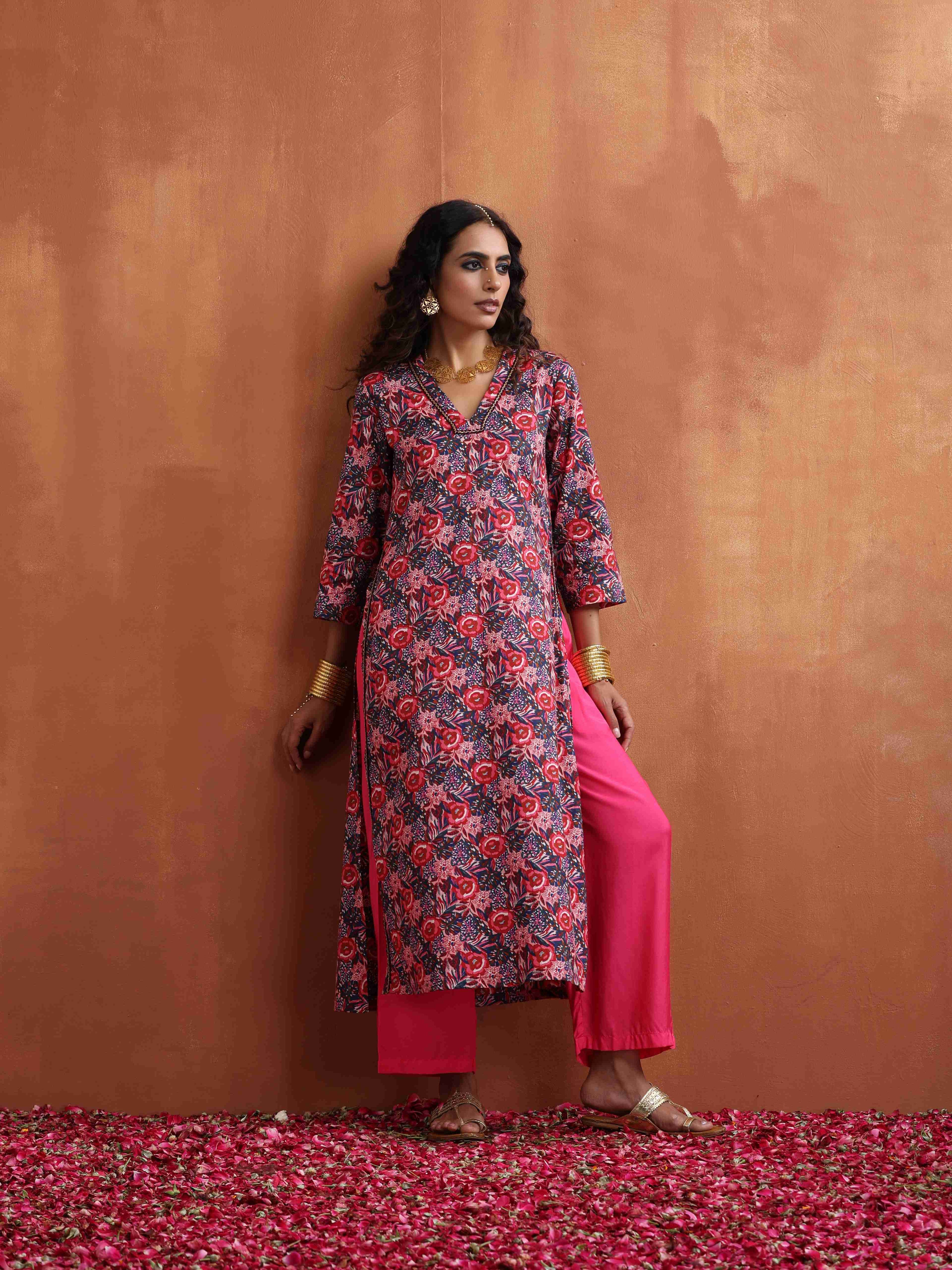 trueBrowns Pink Print High Slit Kurta Set | Grocsy