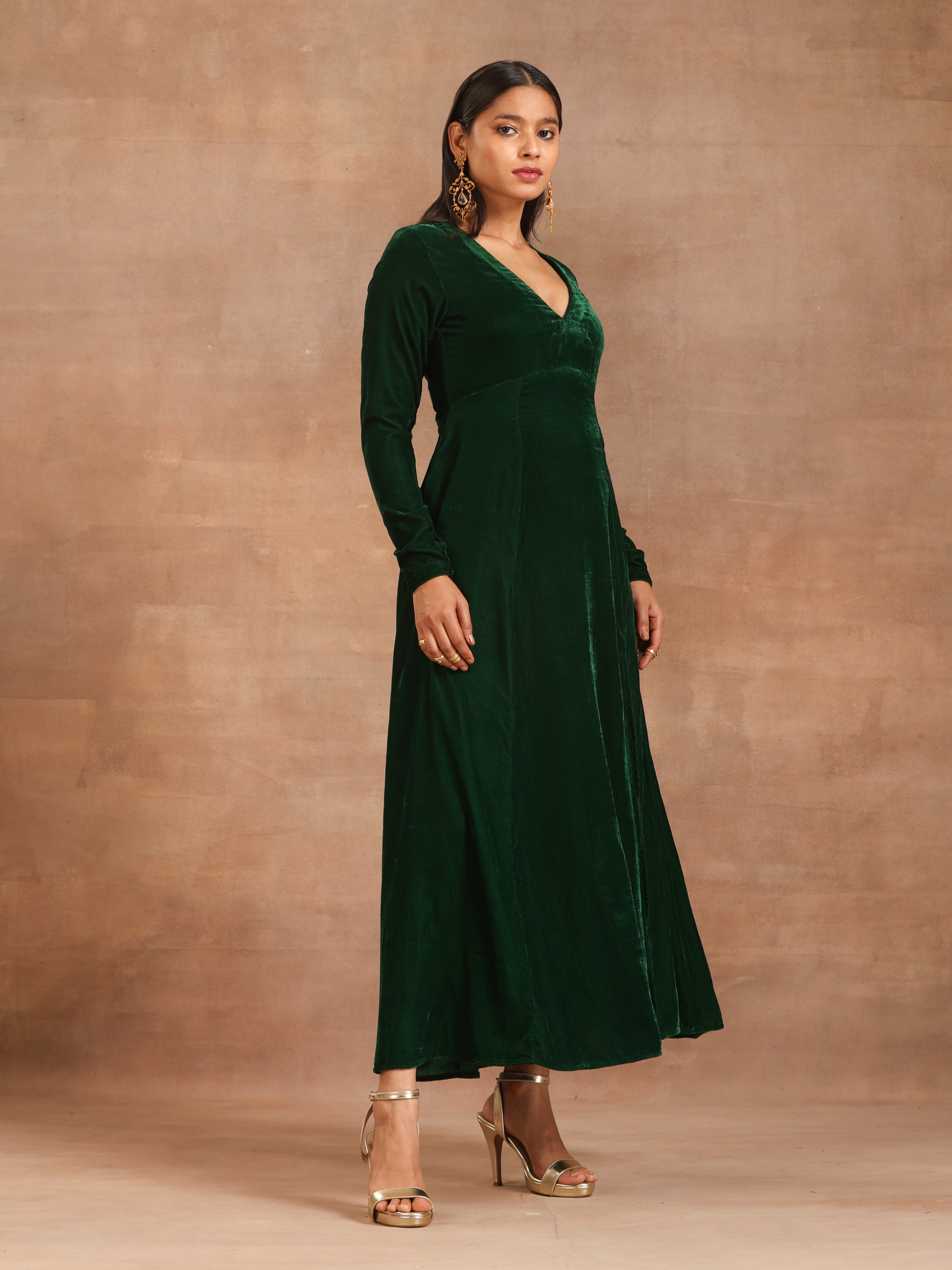 trueBrowns Green Velvet Dress | Grocsy