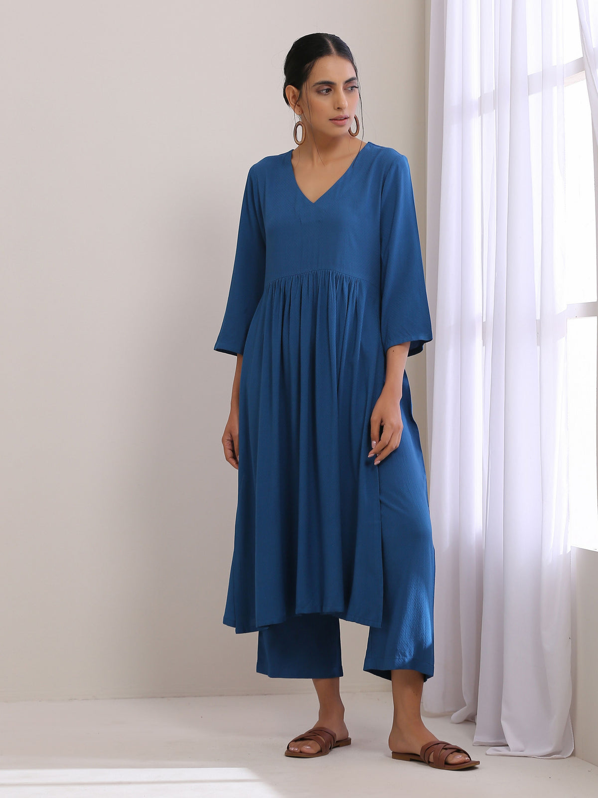 trueBrowns Classic Blue Dobby High Slit Gathered Kurta Set | Grocsy