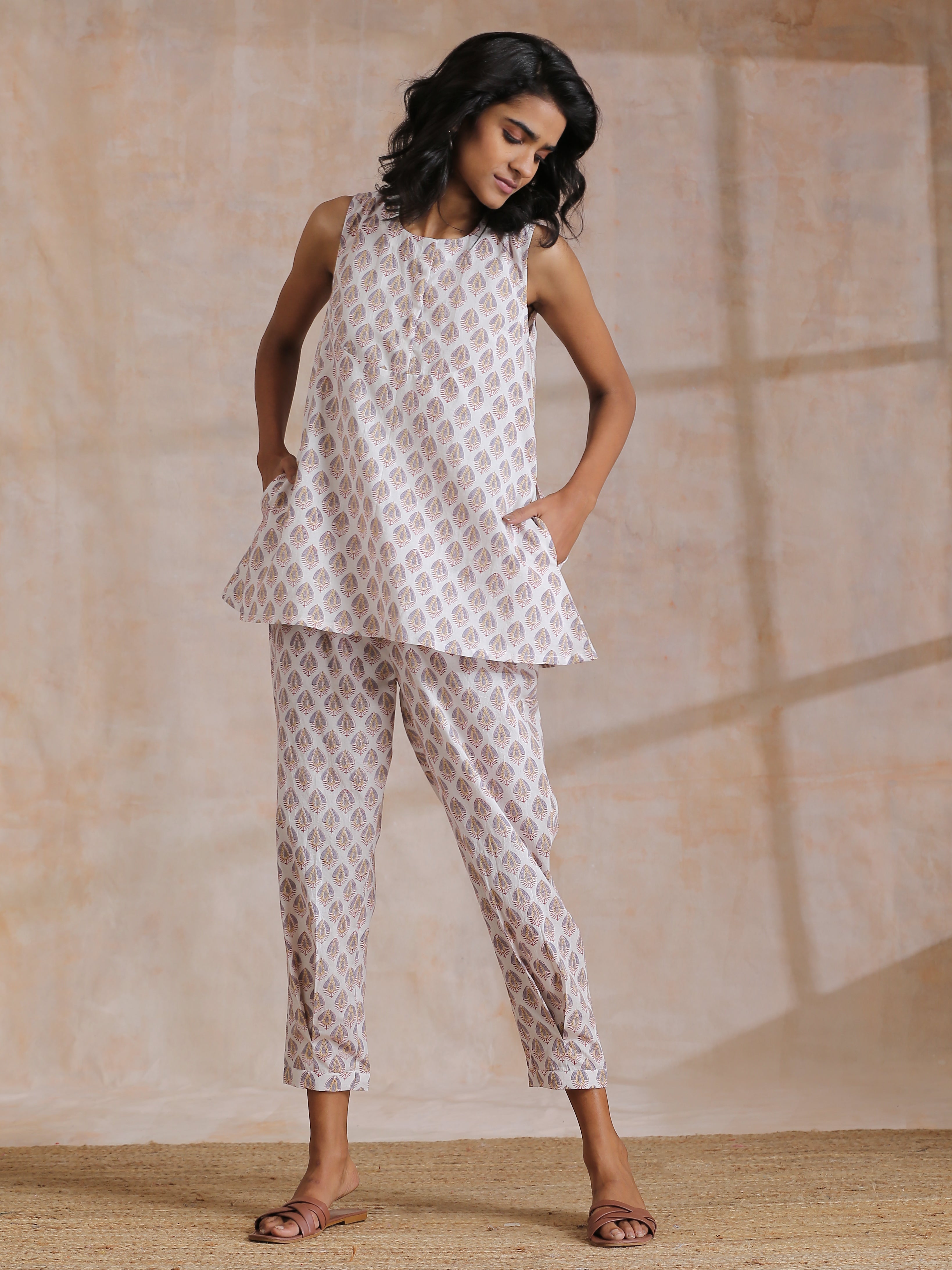 trueBrowns White With Grey Buta Block Print Cotton Sleeveless Co-Ord Set | Grocsy