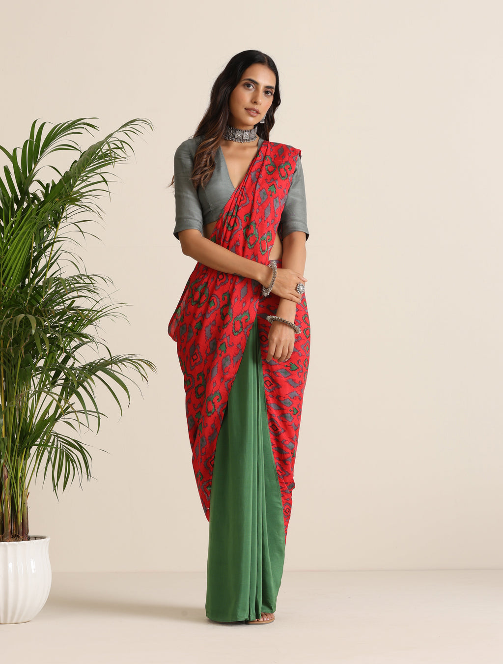 trueBrowns Red Muslin Ikat Saree | Grocsy