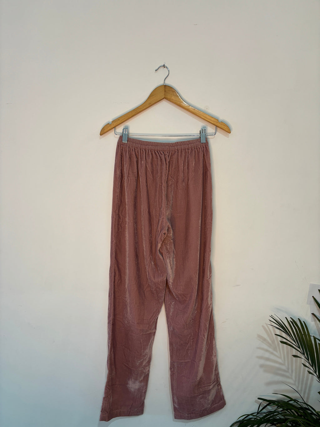 trueBrowns Pink Velvet Co-ord Set | Grocsy