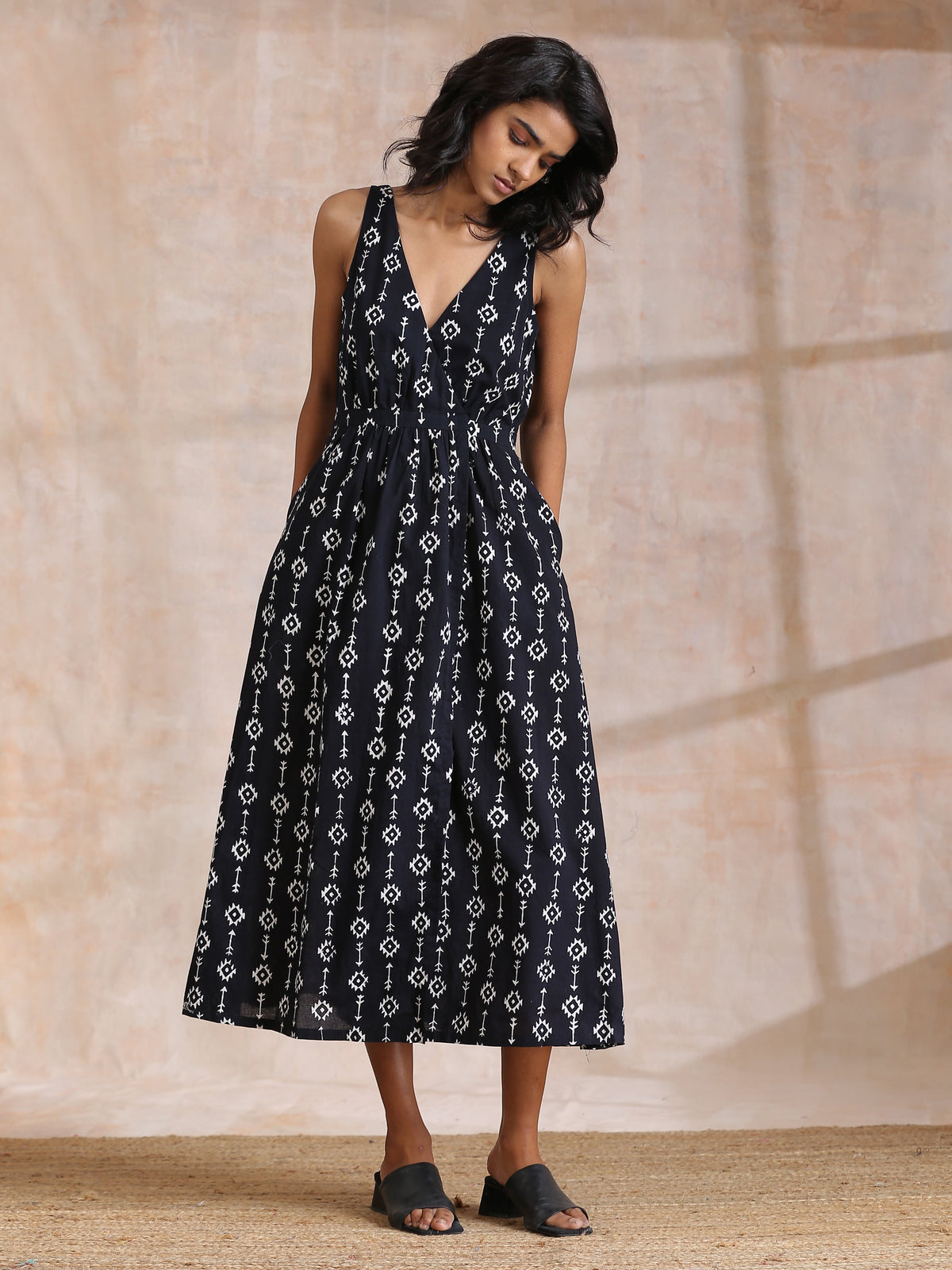 trueBrowns Black White Geometric Print Cotton Sleeveless Wrap Dress | Grocsy