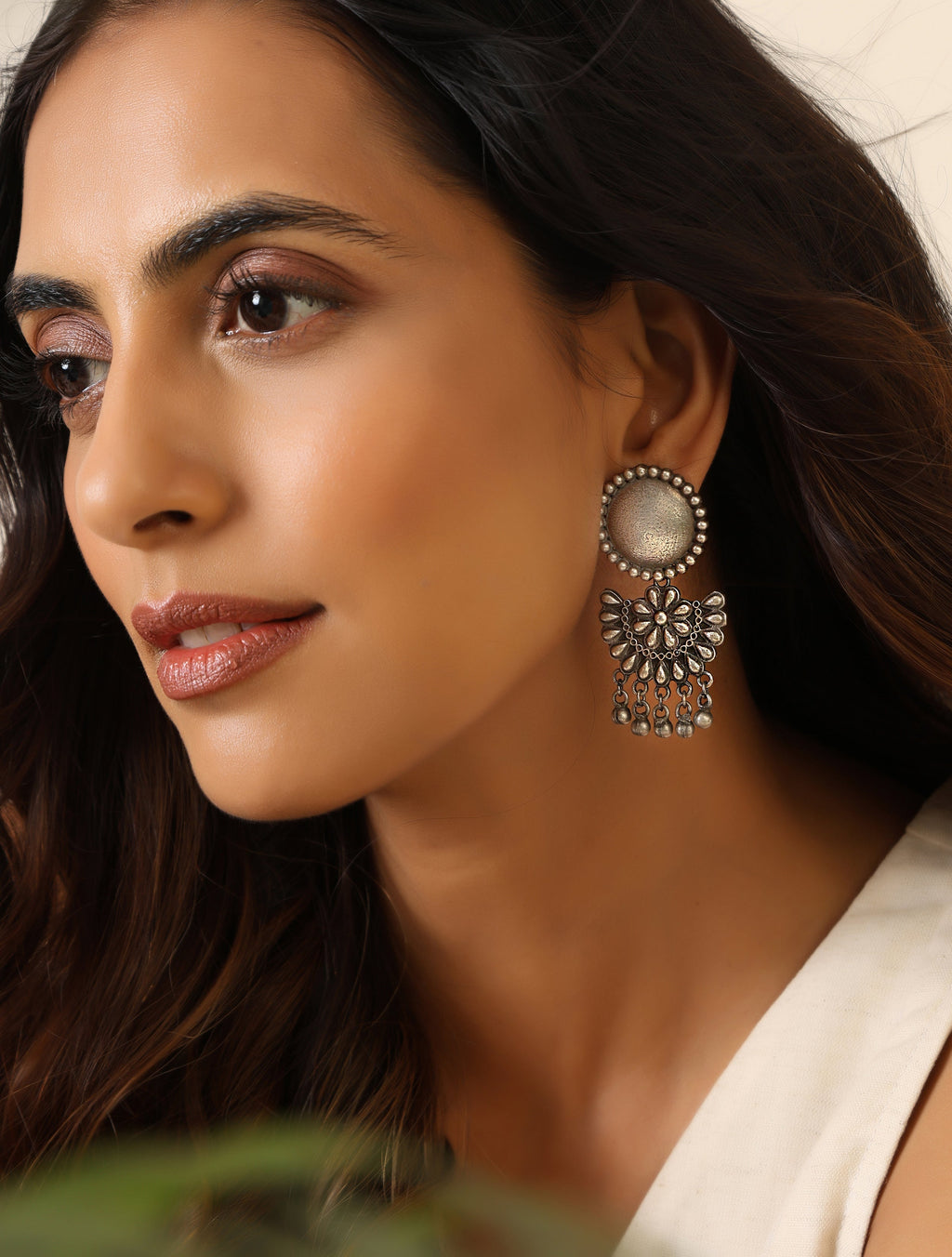 trueBrowns Silver Crescent Floral Earrings | Grocsy