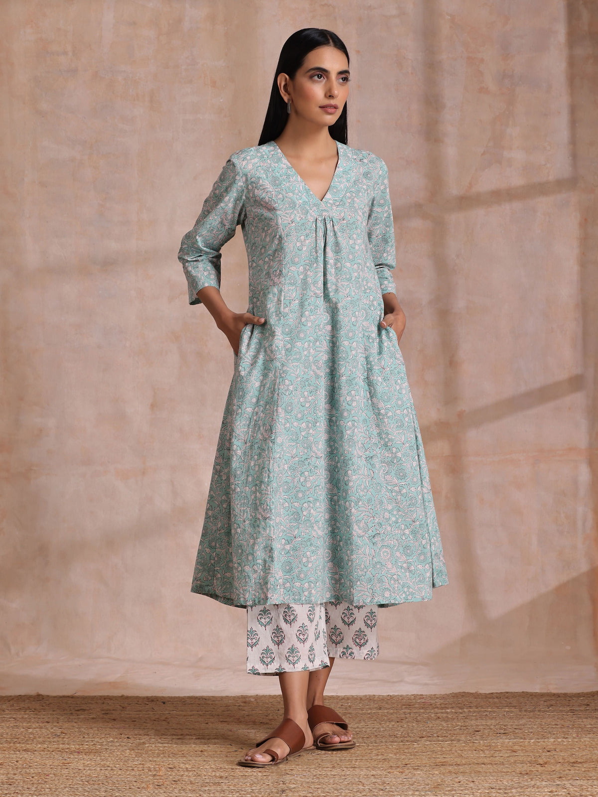 trueBrowns Tiffany Blue Floral Block Print Cotton Front Neck Gathered Kurta Pant Set | Grocsy