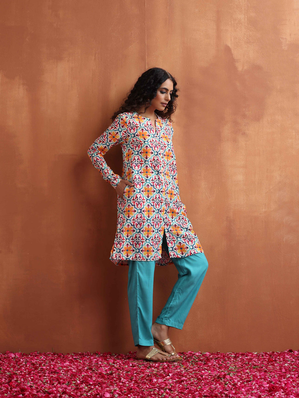 trueBrowns Off White Print Kurta Co-ord Set | Grocsy