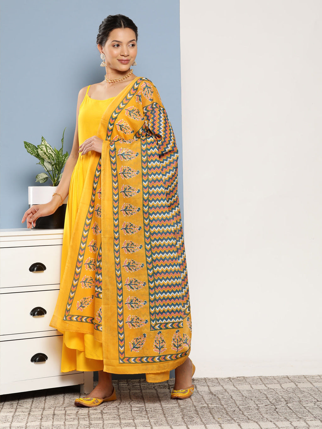 InWeave Women's Yellow Ray Strappy Kurta Set With Yellow Zig Zag Cotton Dupatta | Grocsy
