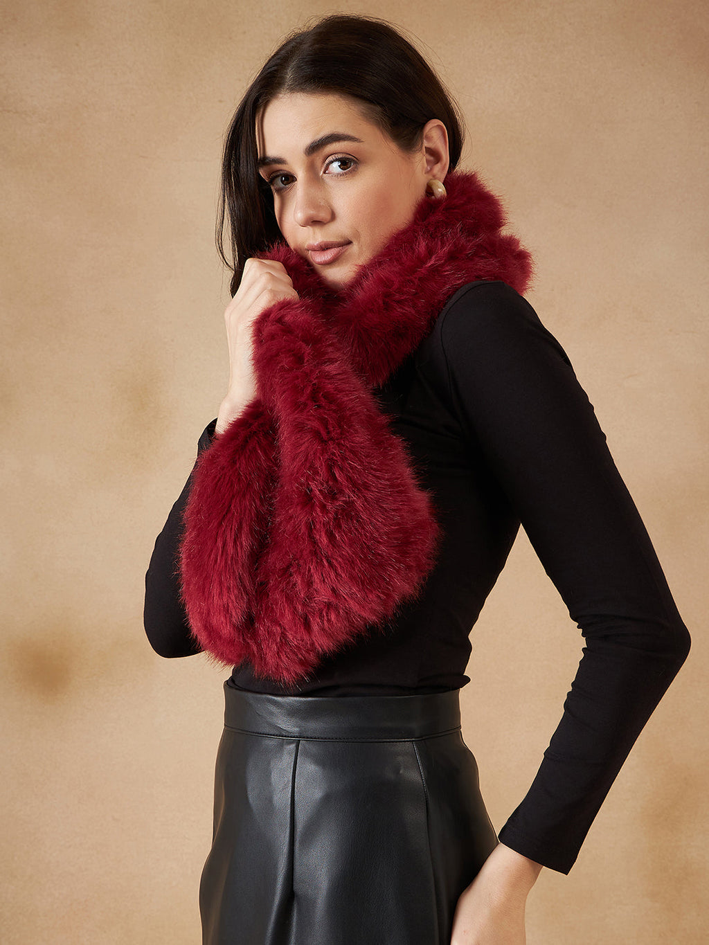 InWeave Women's Bright Rust Faux Fur Neck Warmer | Grocsy