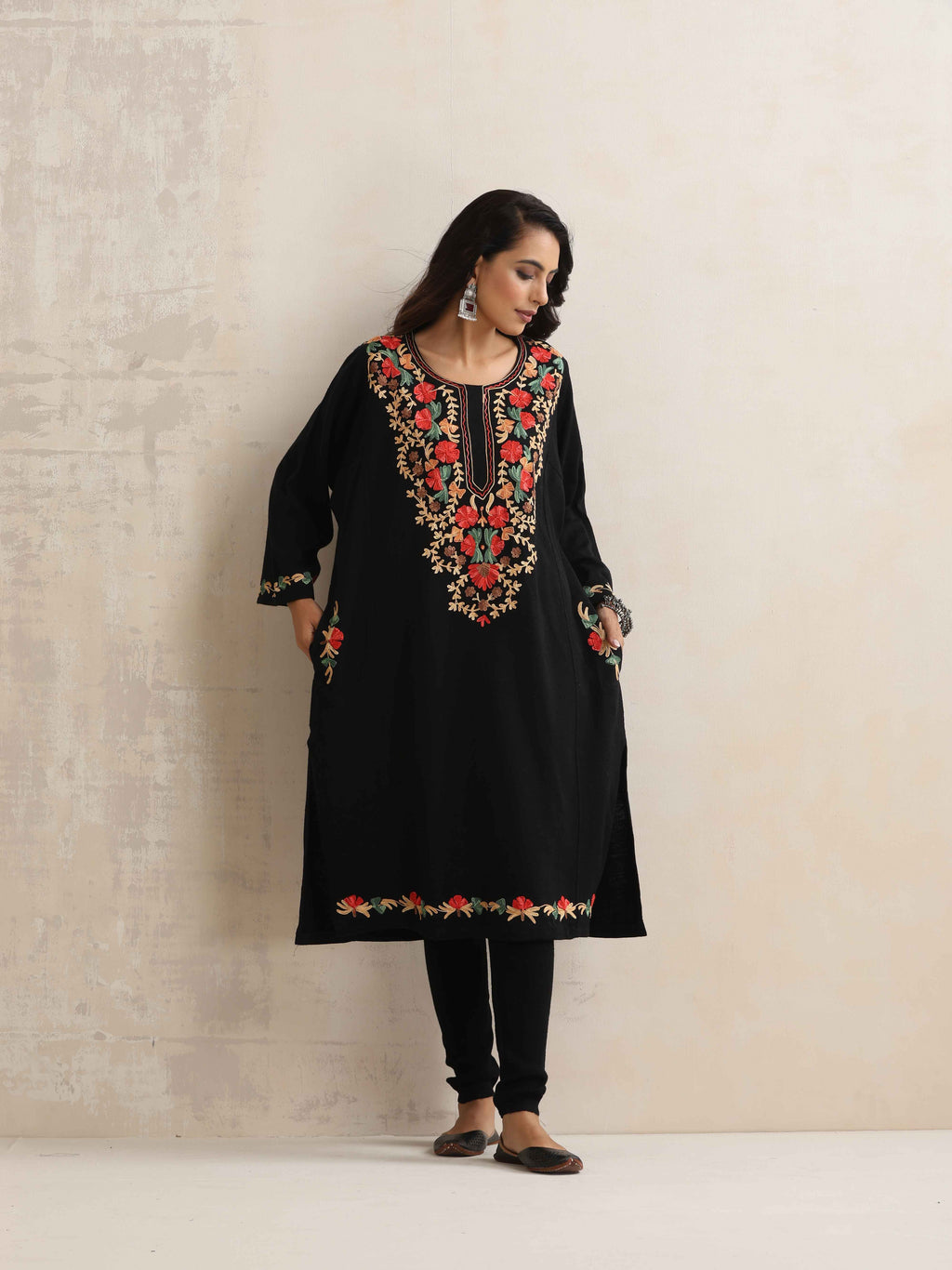 trueBrowns Black Kashmiri Embroidered Woollen Phiran Kurta | Grocsy