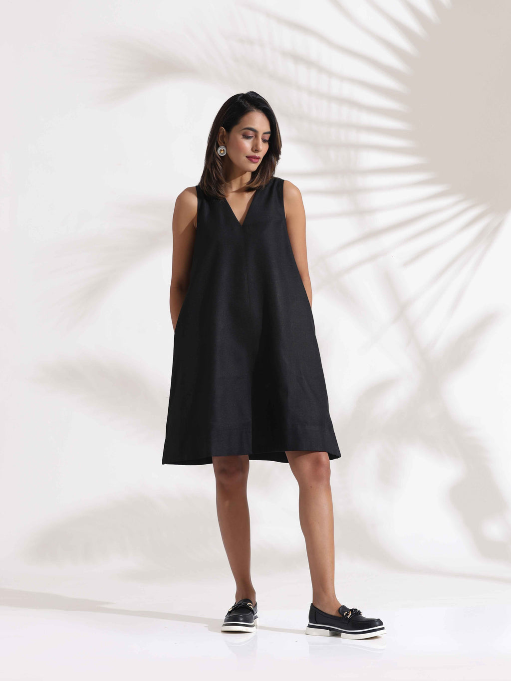 trueBrowns Black Slub Dress | Grocsy