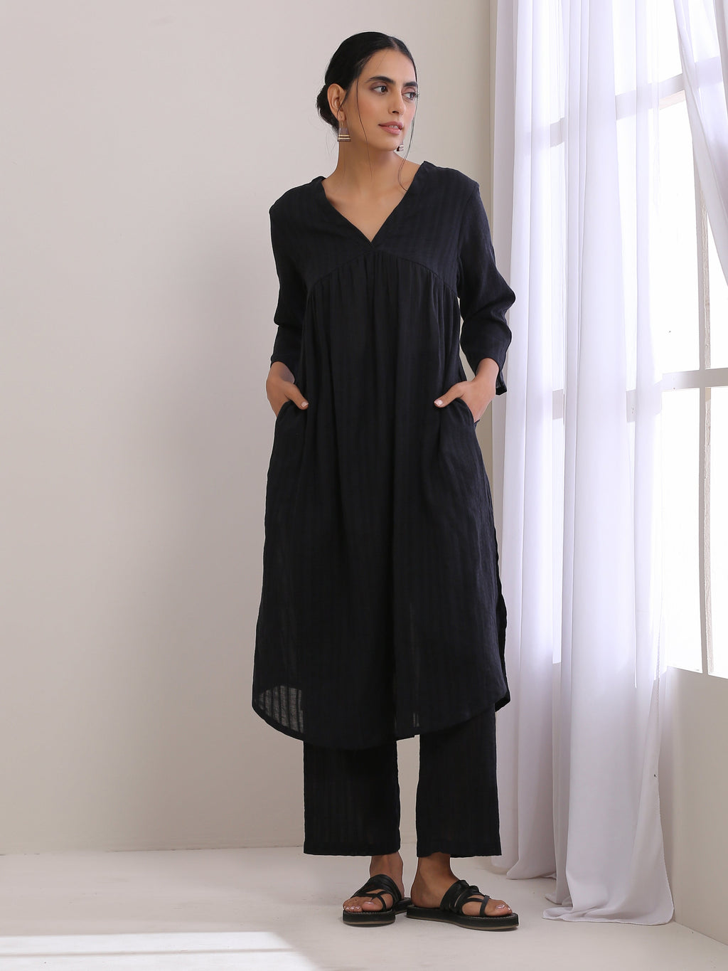trueBrowns Black Dobby Flared Slit Kurta Pant Set | Grocsy
