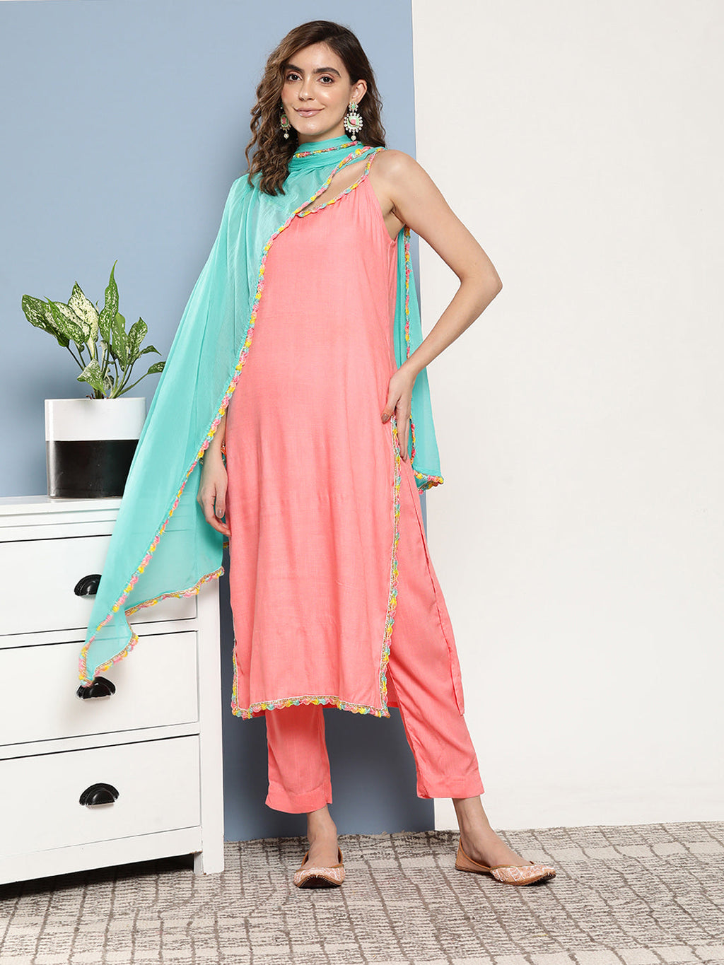 InWeave Women's Pink Lace Work Straight Strappy Kurta Set With Turquoise Chiffon Dupatta | Grocsy