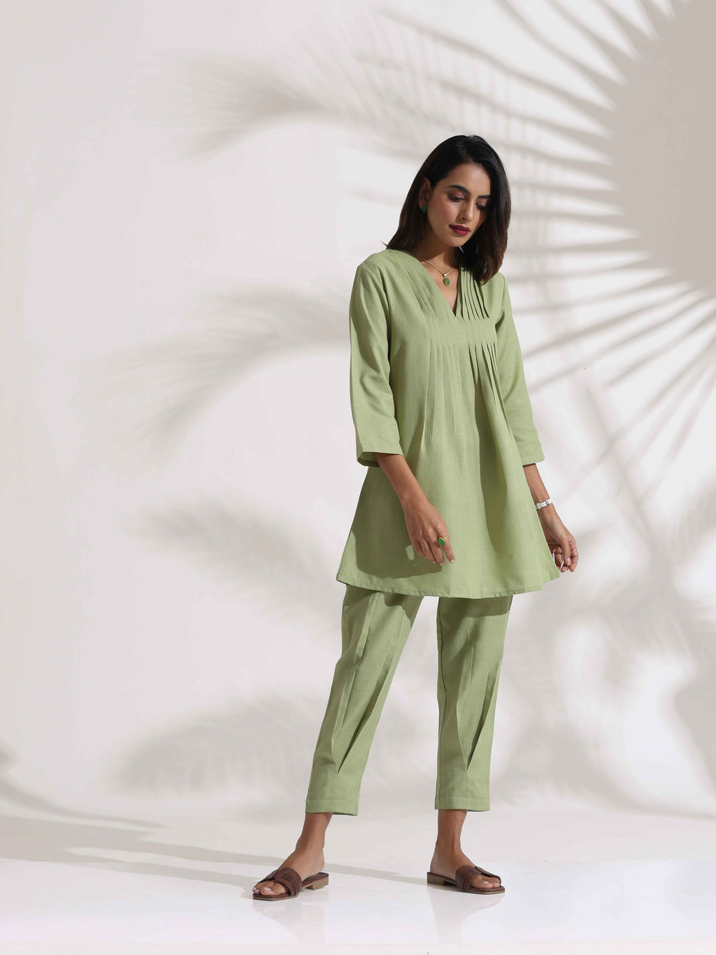 trueBrowns Green Slub Pleated Co-ord Set | Grocsy