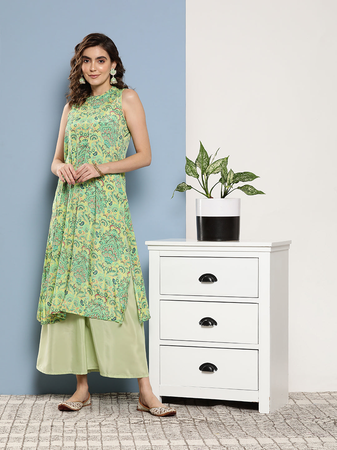 InWeave Women's Green Pastel Print Halter Kurta Set | Grocsy