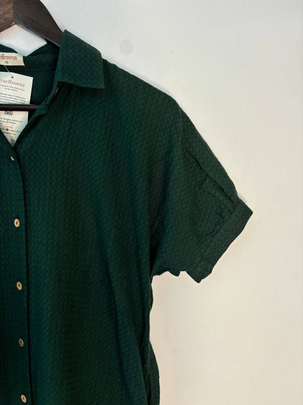 trueBrowns Dark Green Cotton Dobby Top | Grocsy