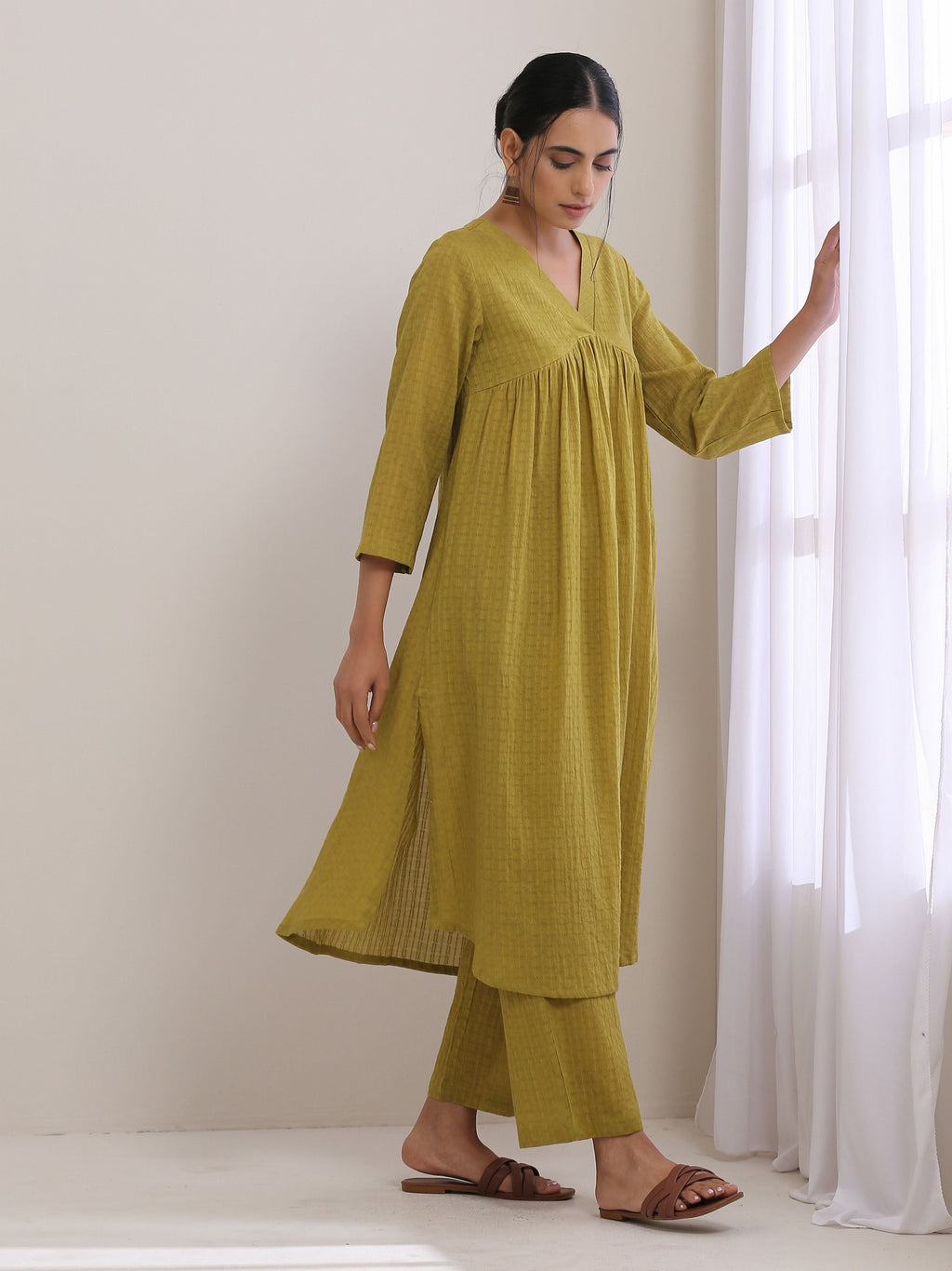 trueBrowns Avacado Green Dobby Flared Slit Kurta Pant Set | Grocsy