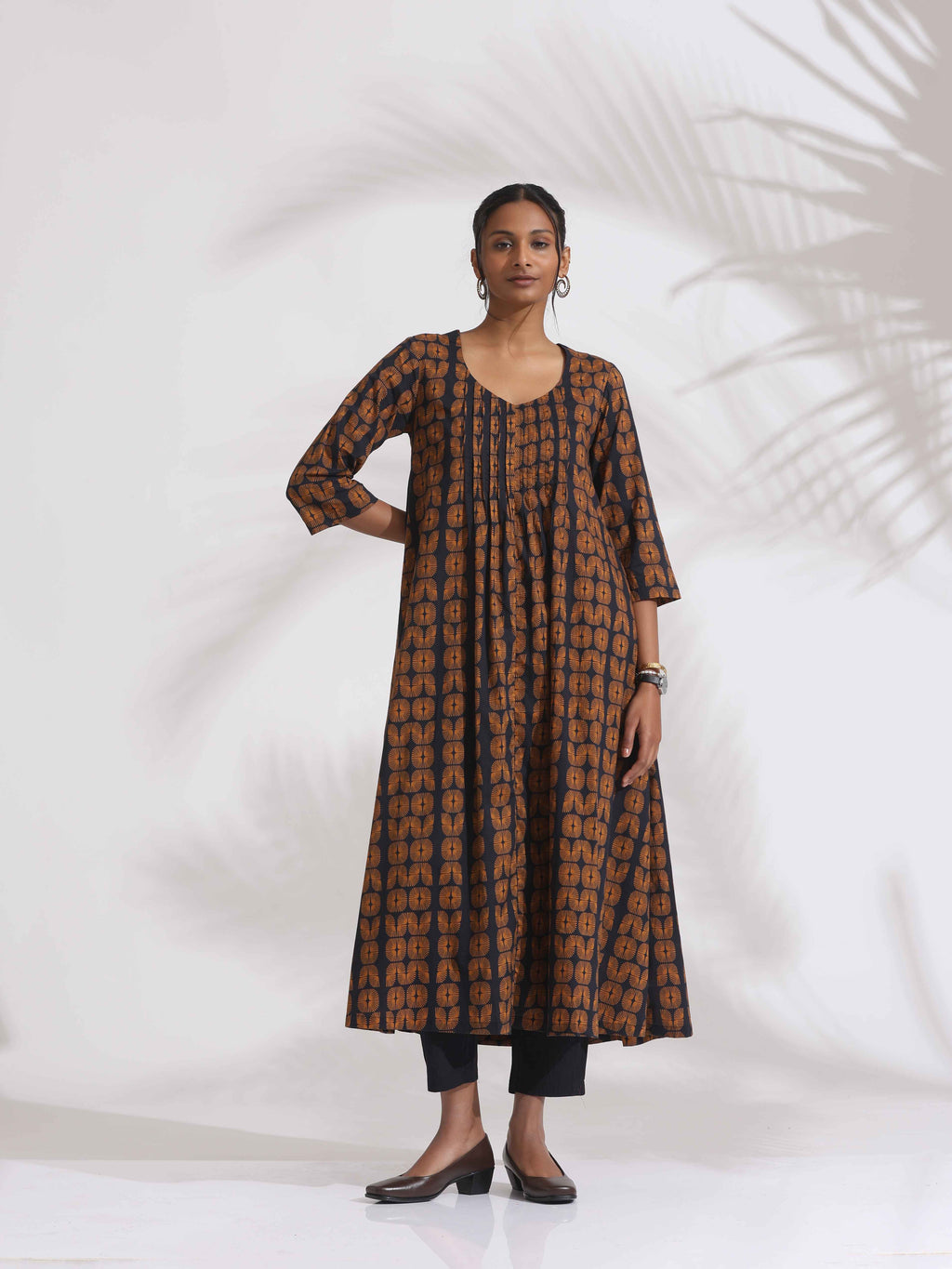 trueBrowns Black Cotton Print Pleated Flared Kurta Set | Grocsy