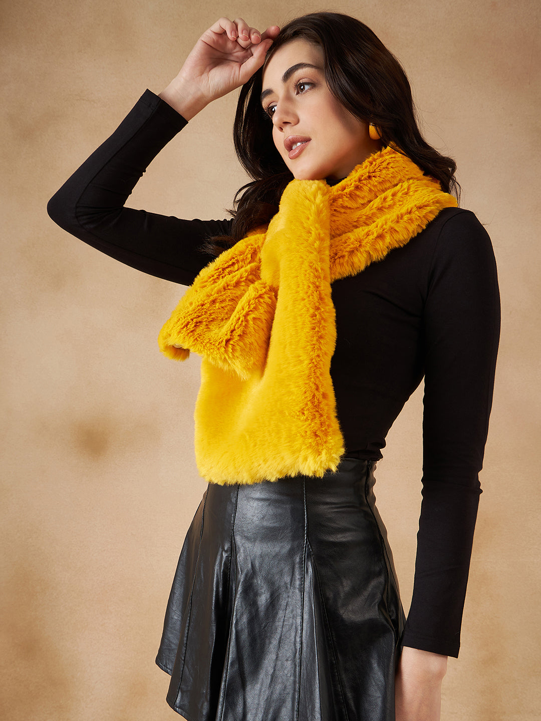 InWeave Women's Yellow Faux Fur Neck Warmer | Grocsy