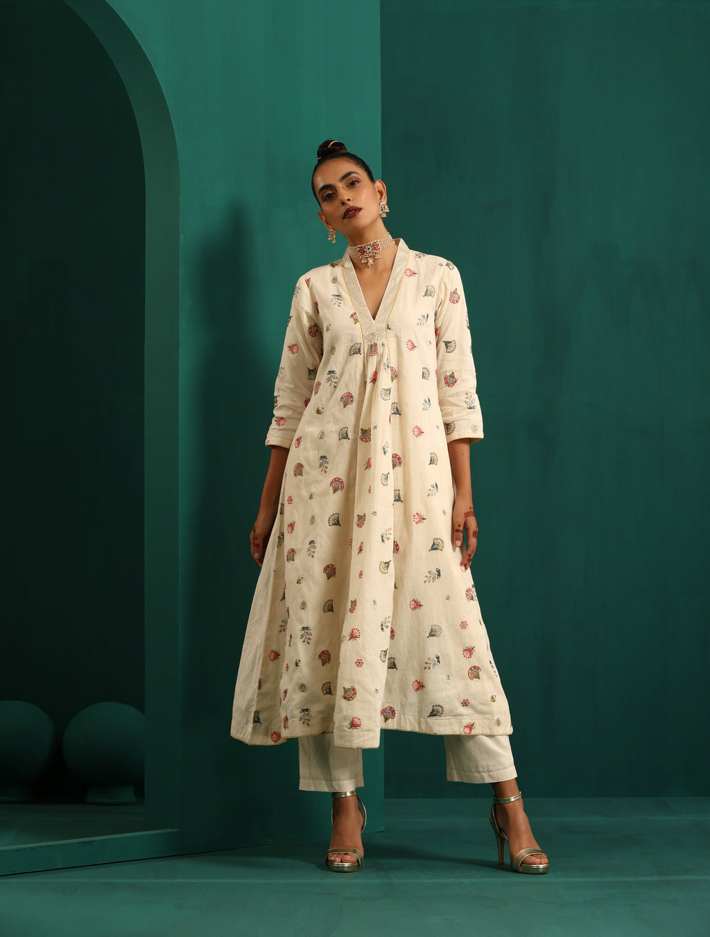 trueBrowns Ivory Multi Color Floral Cotton Front Gathered Kurta Pant Set | Grocsy