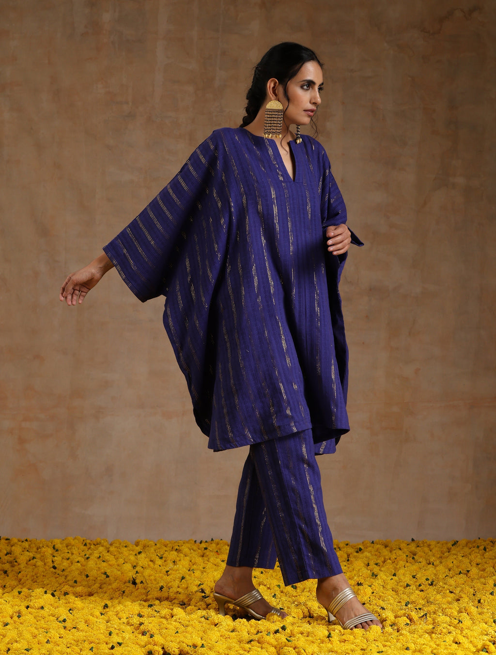 trueBrowns Spectrum Blue Gold Cotton Oversized Round Co-Ord Set | Grocsy