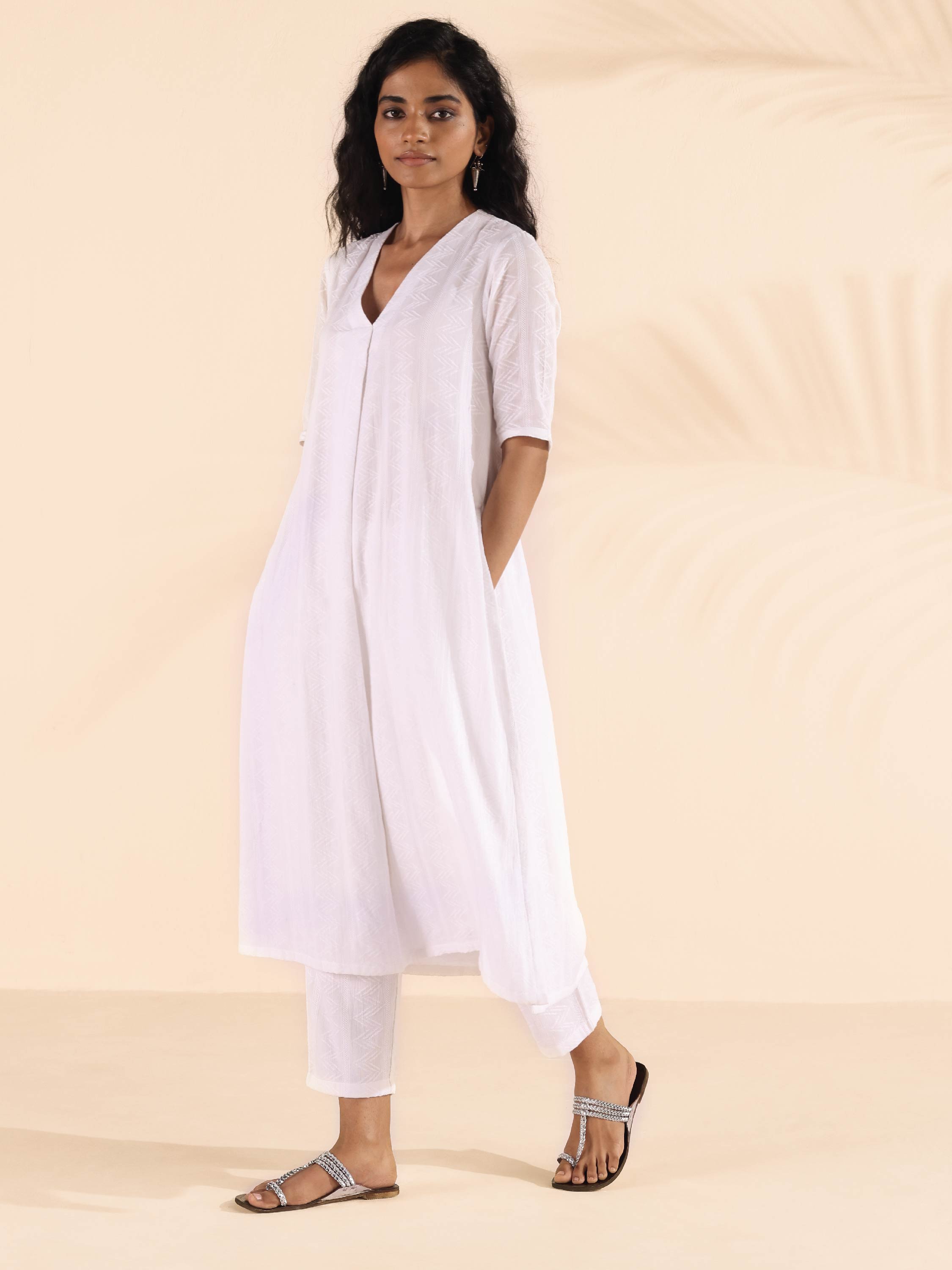 trueBrowns White Cotton Dobby V-Neck Kurta Pant Set | Grocsy