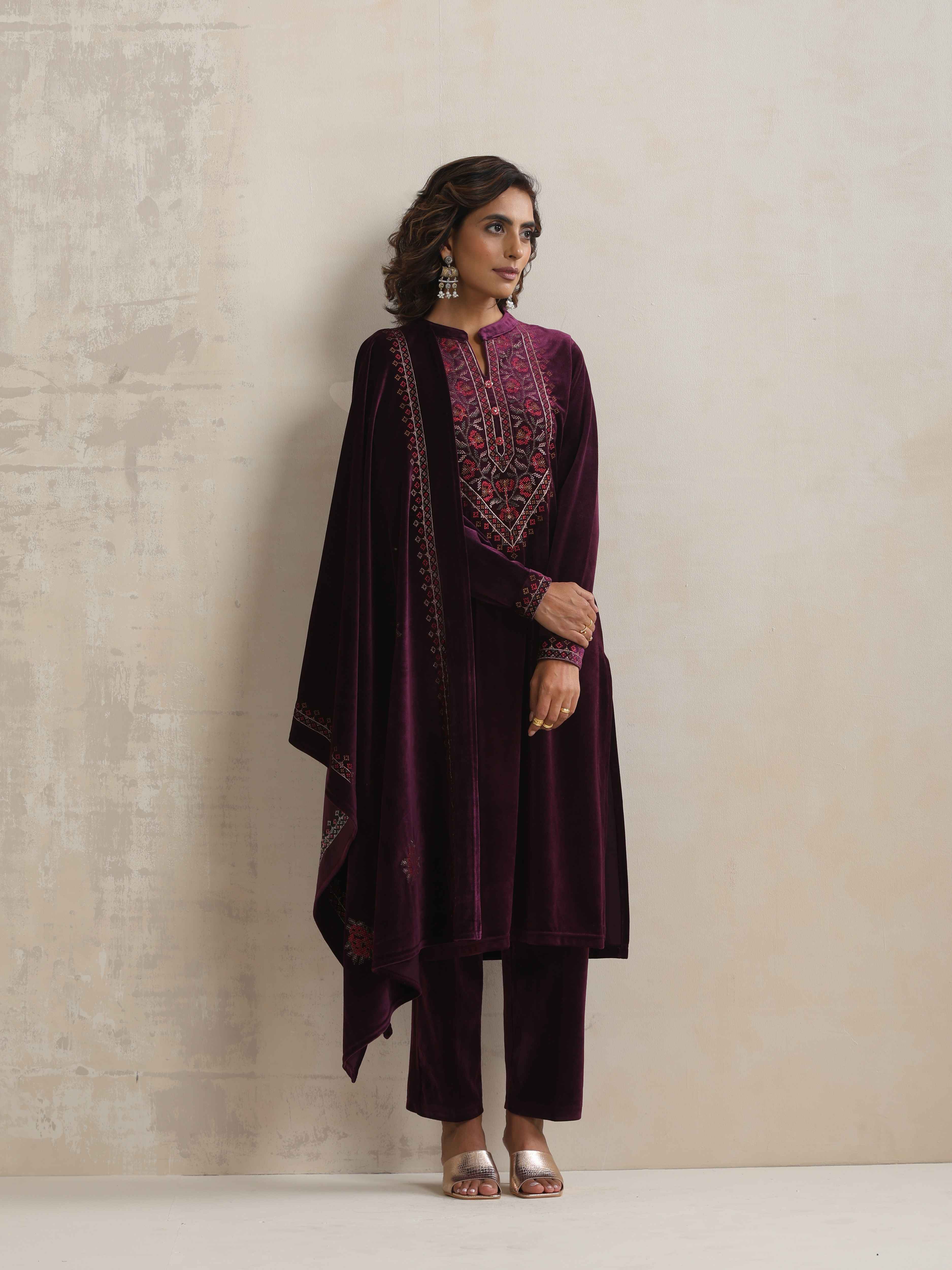trueBrowns Purple Velvet Floral Embroidered Kurta Pant Dupatta Set | Grocsy