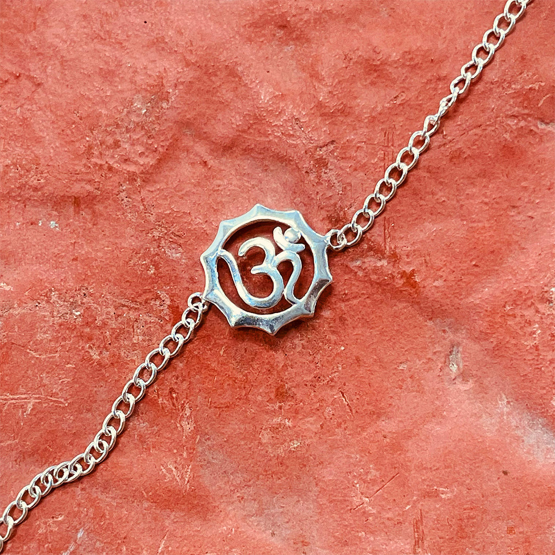 trueBrowns 925 Sterling Silver Embossed Om Silver Chain Rakhi | Grocsy