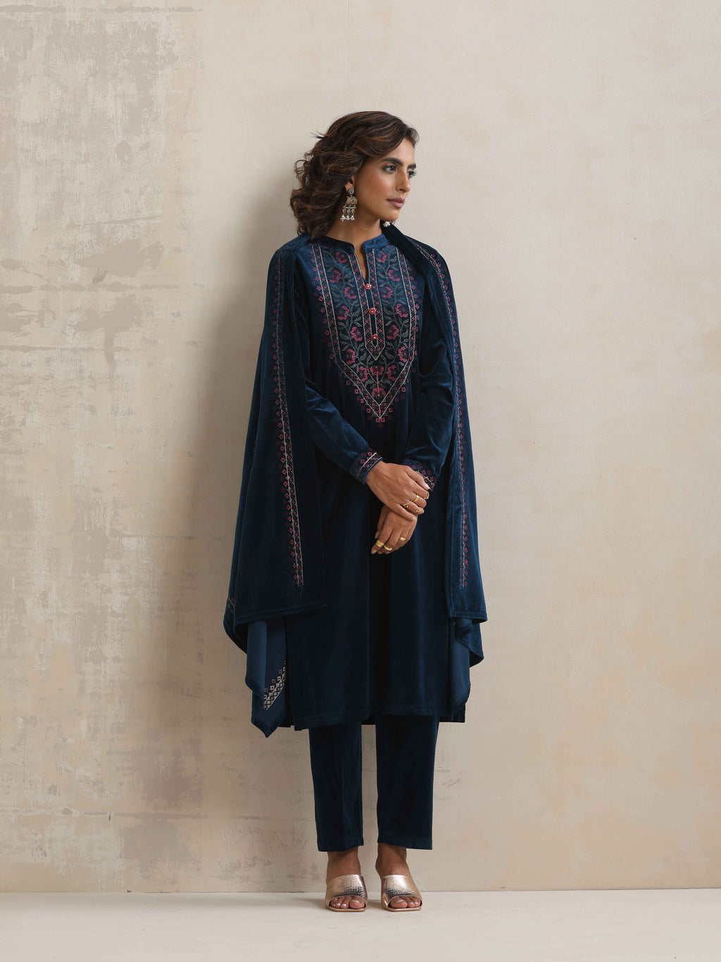 trueBrowns Blue Velvet Floral Embroidered Kurta Pant Dupatta Set | Grocsy