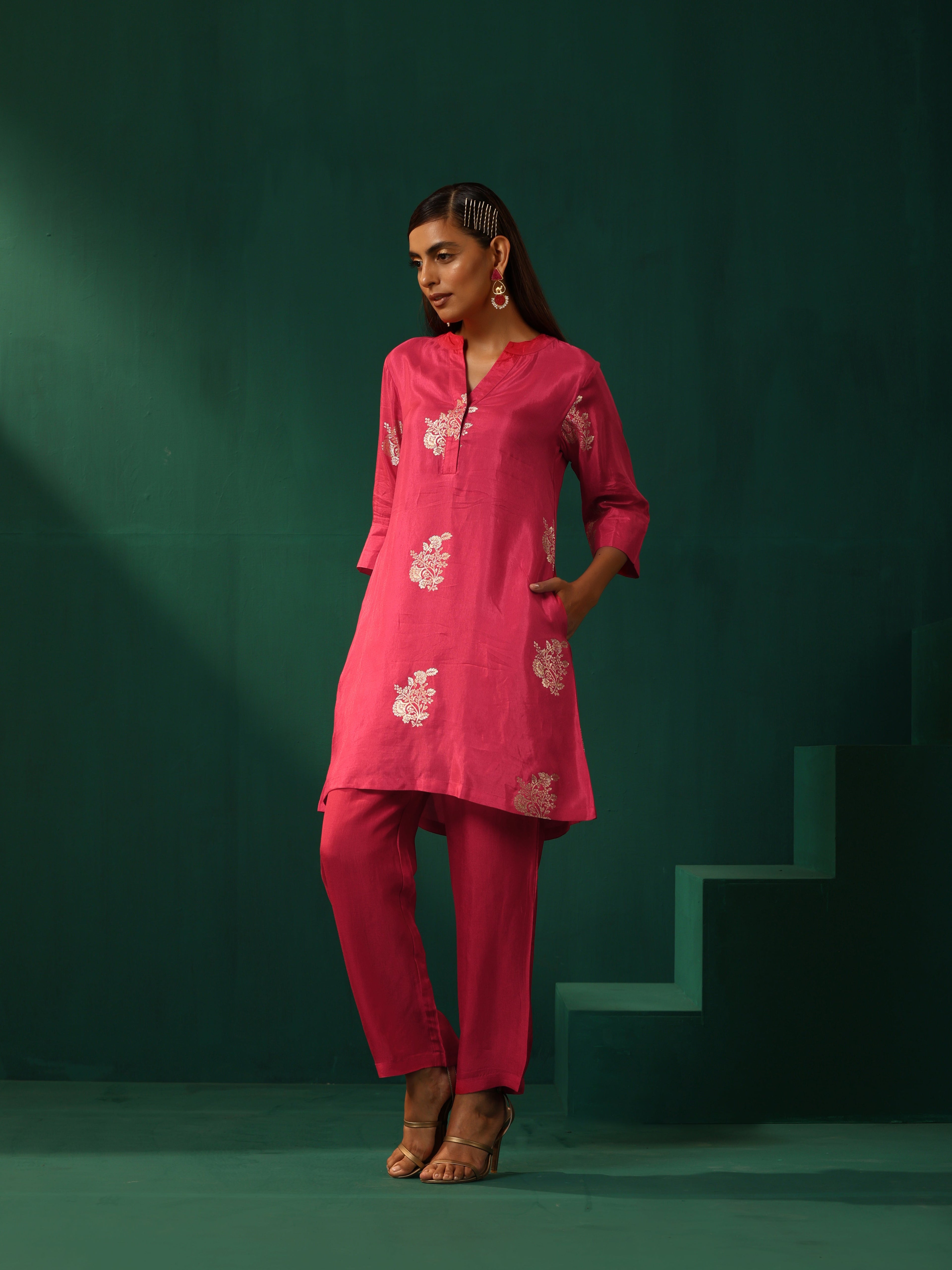 trueBrowns Pink Floral Viscose Silk Round Neck Co-ord Set | Grocsy