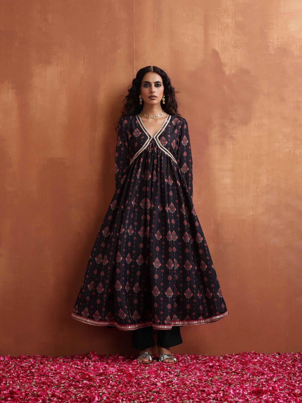 trueBrowns Black Print Flared Anarkali Kurta Set | Grocsy