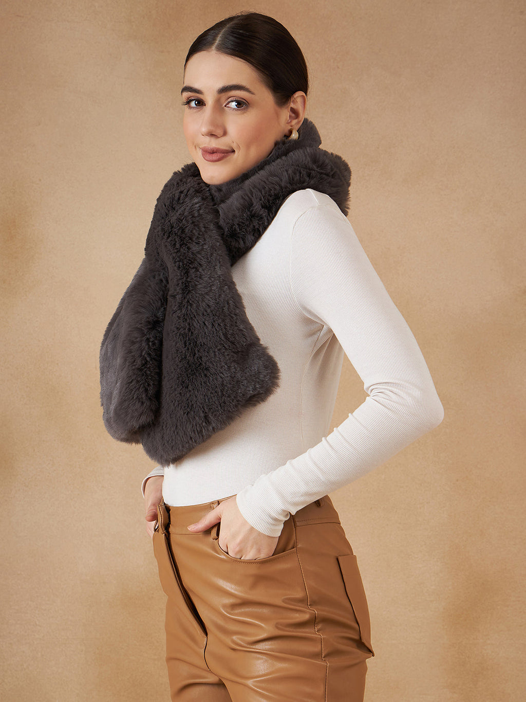 InWeave Slaty Grey Faux Fur Neck Warmer | Grocsy