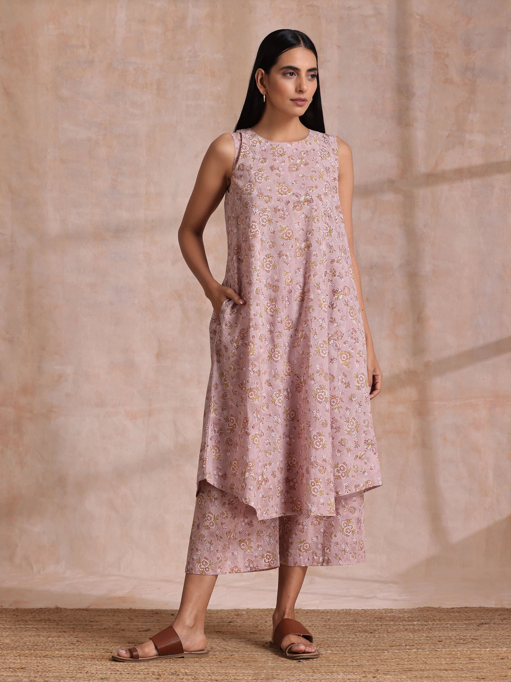 trueBrowns Grey Overall Floral Block Print Cotton High-Low Co-Ord Set | Grocsy
