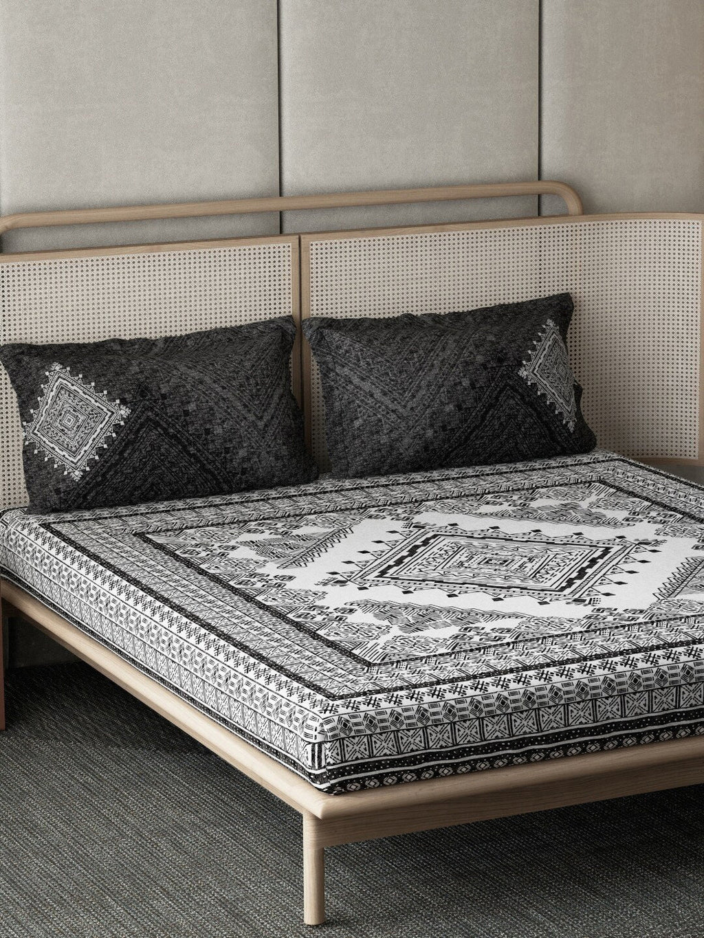 DDecor Live Beautiful Black & White 140 TC Cotton King Bedsheet & 2 Pillow Covers | Grocsy