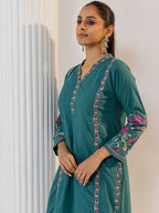 HOUSE OF KARI Floral Embroidered Regular Chikankari Kurta with Trousers | Grocsy