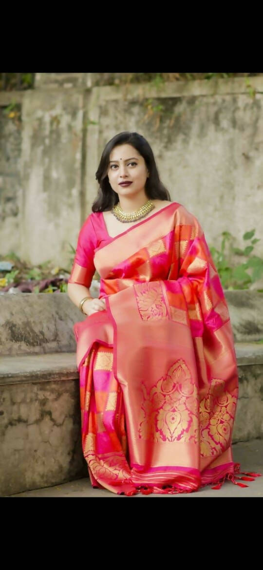 DEIANA'S Beautiful Designer Golden zari Soft Lichi Silk Saree - Red | Grocsy