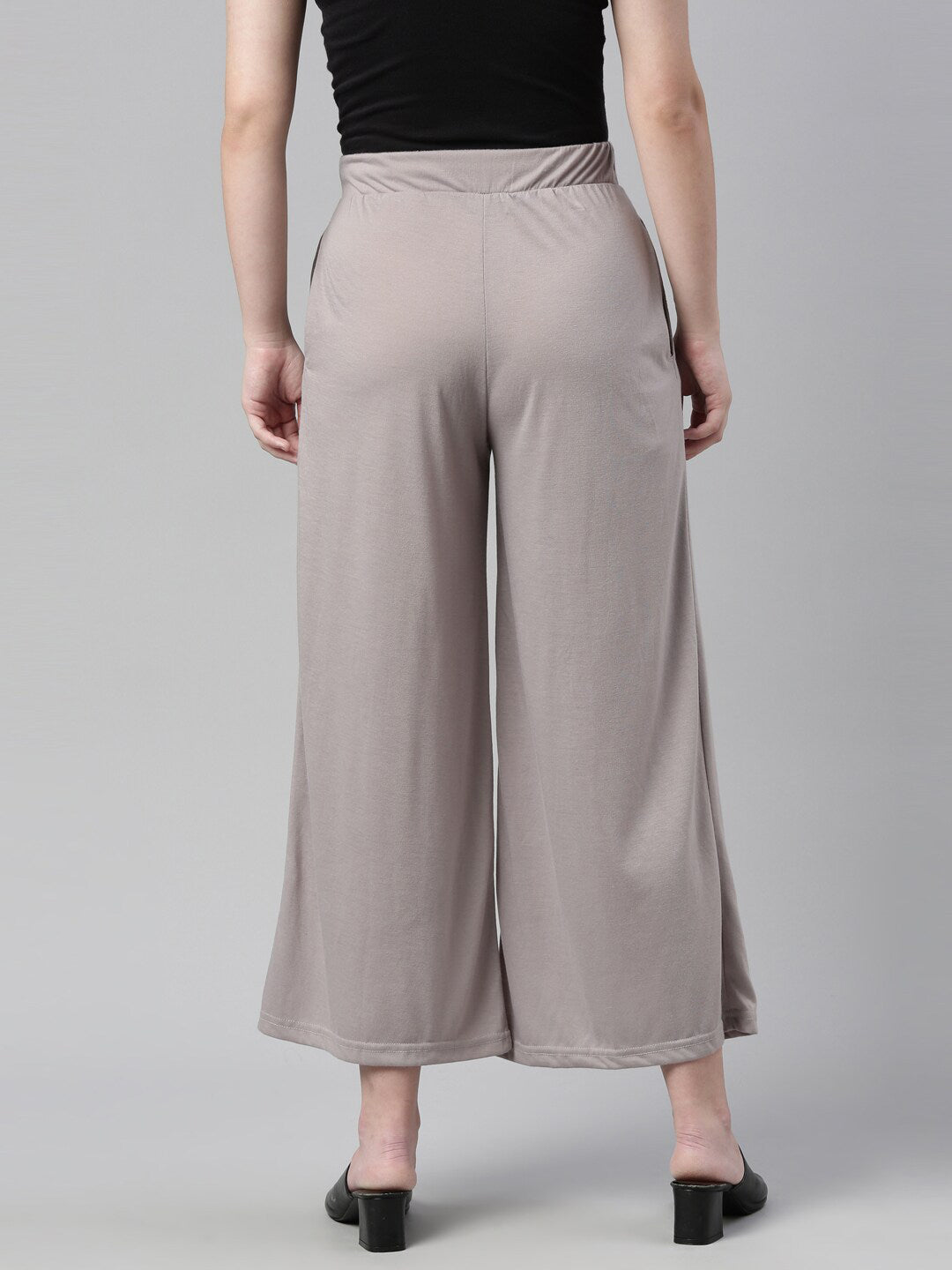 Souchii Women Grey Knitted Palazzos | Grocsy