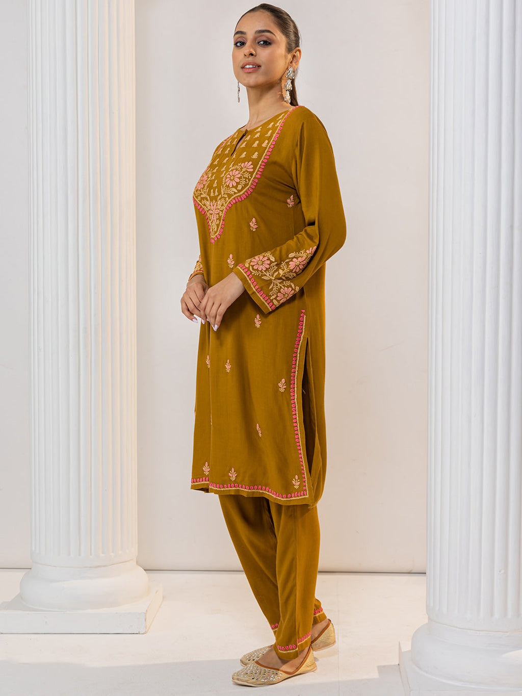 HOUSE OF KARI Floral Embroidered Chikankari Kurta With Palazzo | Grocsy