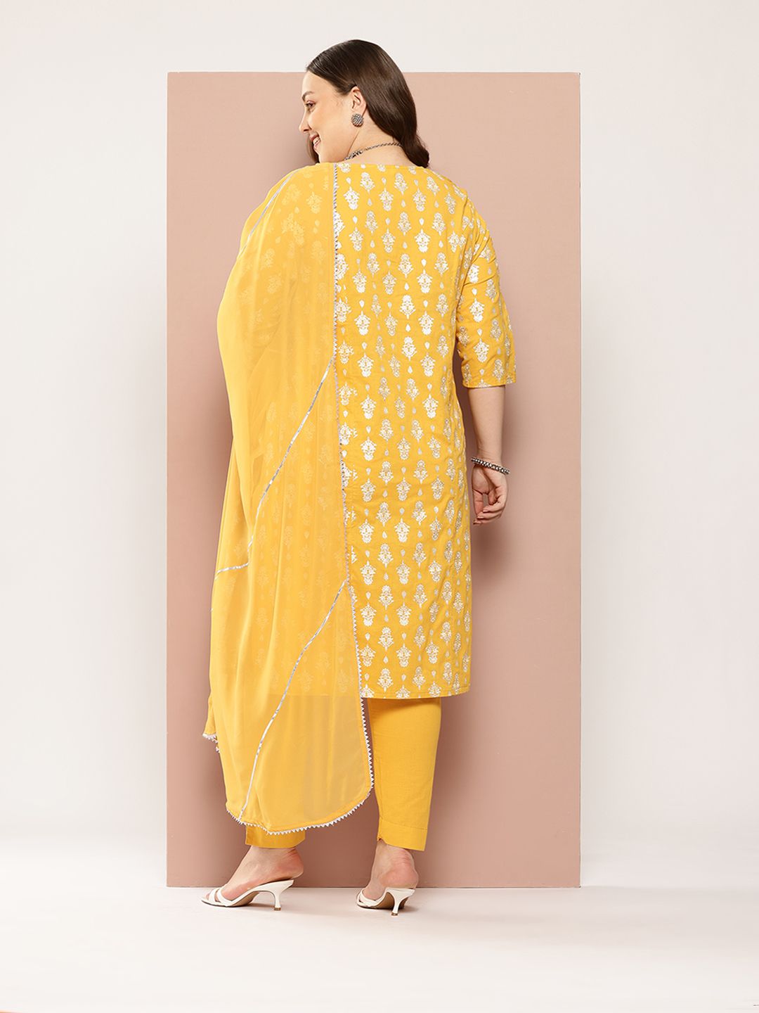 Sztori Plus-Size Gotta Patti Ethnic Motif Print Pure Cotton Kurta with Trousers & Dupatta | Grocsy