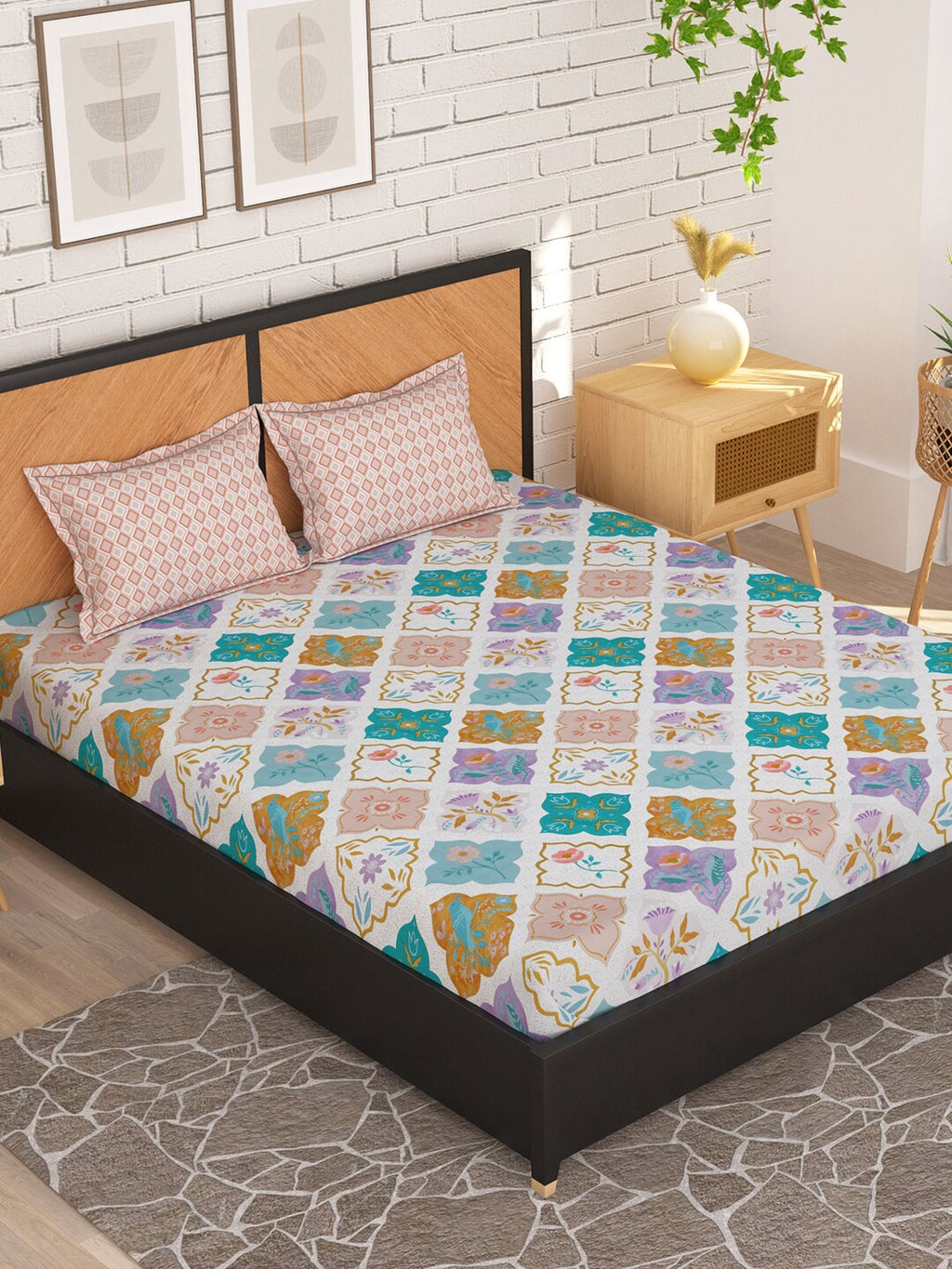 Story@home White & Peach-Coloured 180 TC Queen Bedsheet With 2 Pillow Covers | Grocsy
