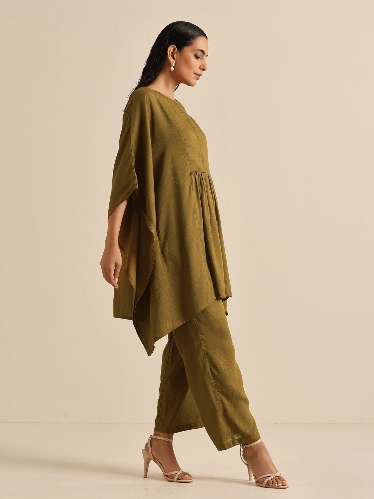 trueBrowns Olive Green Texture Doddy Kaftan Gathered Co-Ord Set | Grocsy