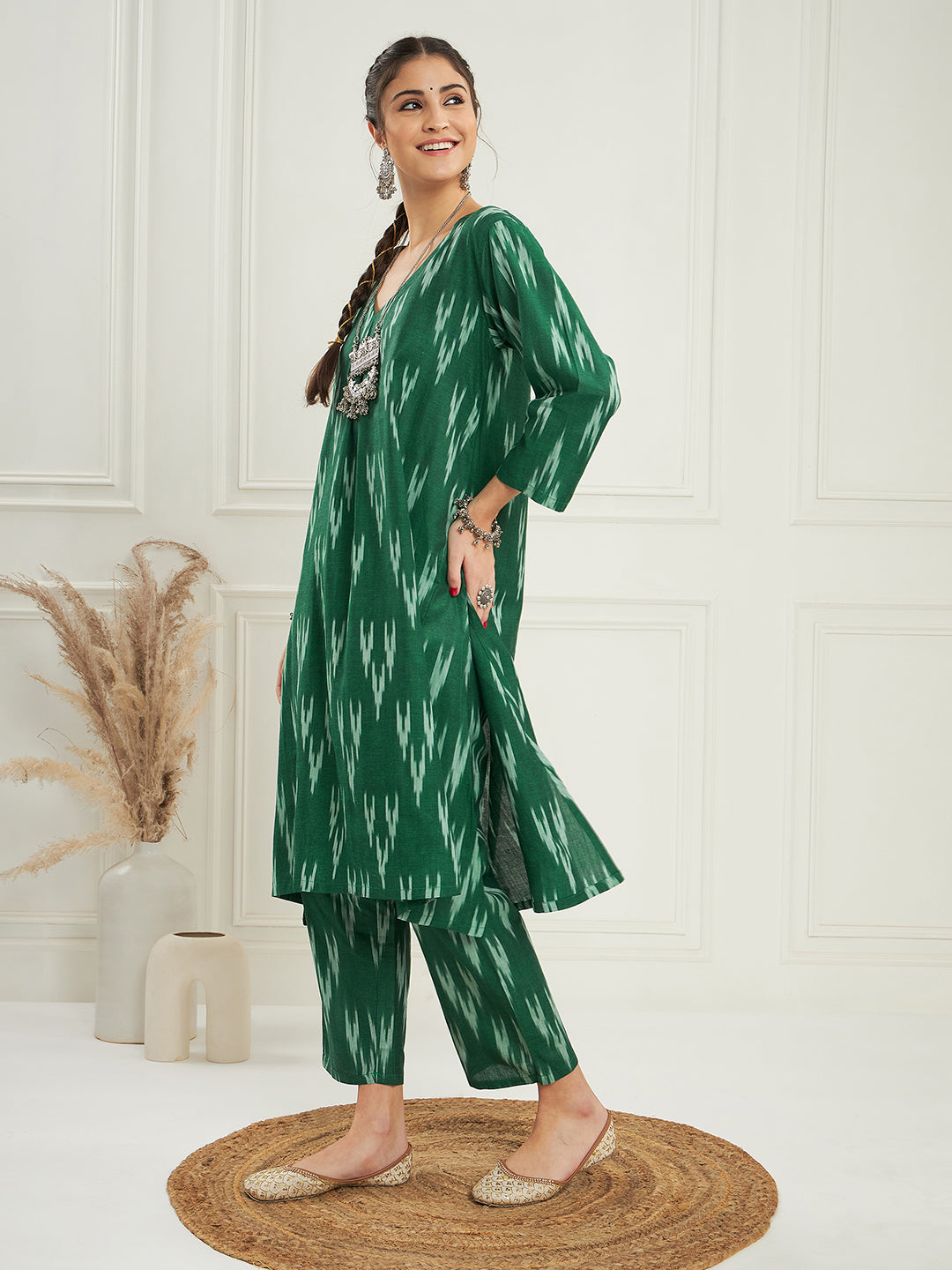 InWeave Women's Green Ikkat Print V Neck Kurta Pant Set | Grocsy