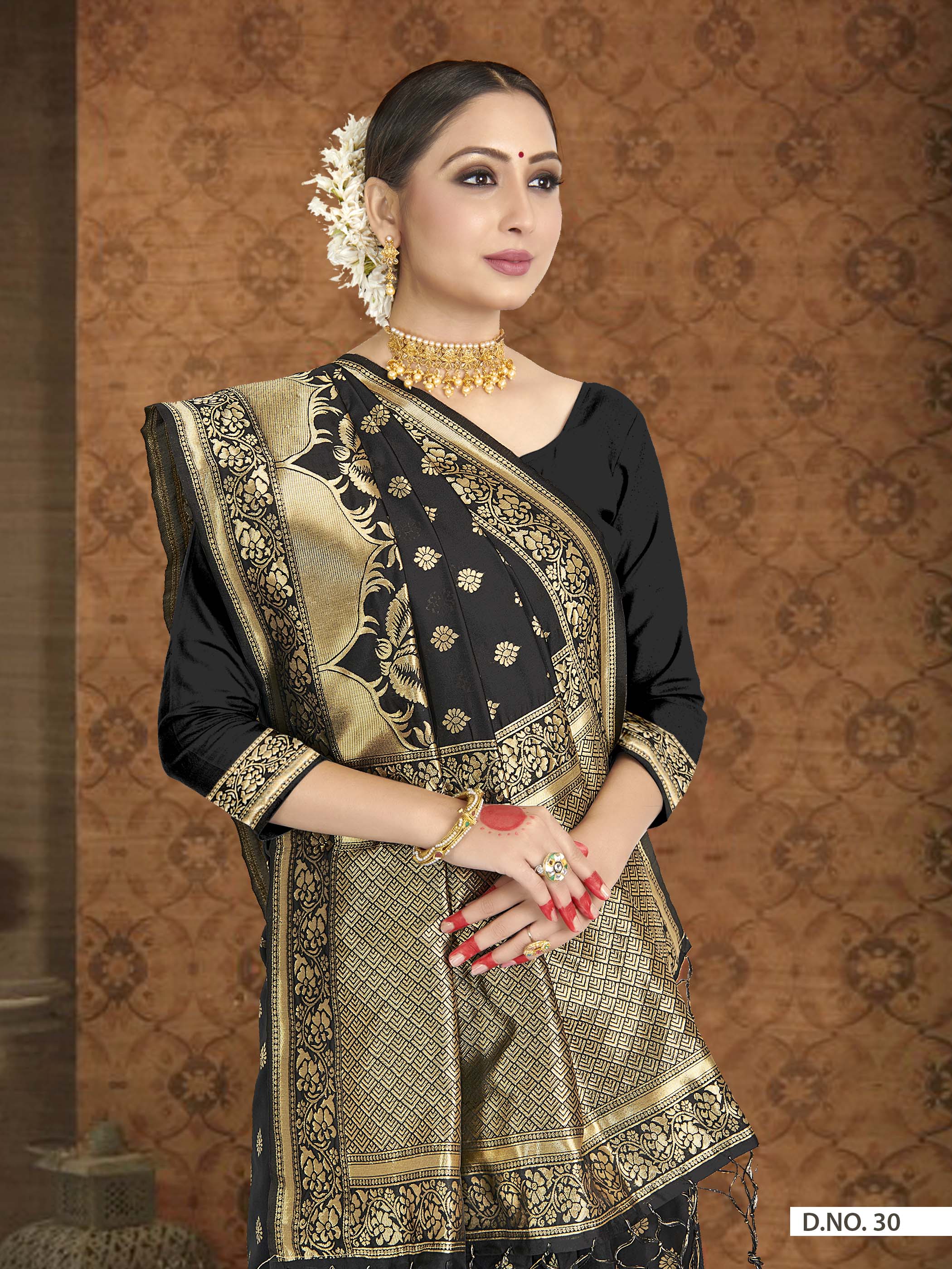 Vardha Black Woven Banarasi Saree With Brocade Pallu | Grocsy
